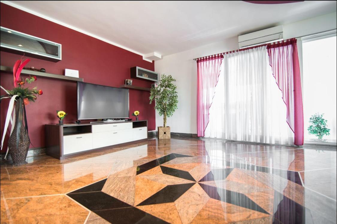 Villa Filip - Private Pool & Gym Pula Dış mekan fotoğraf